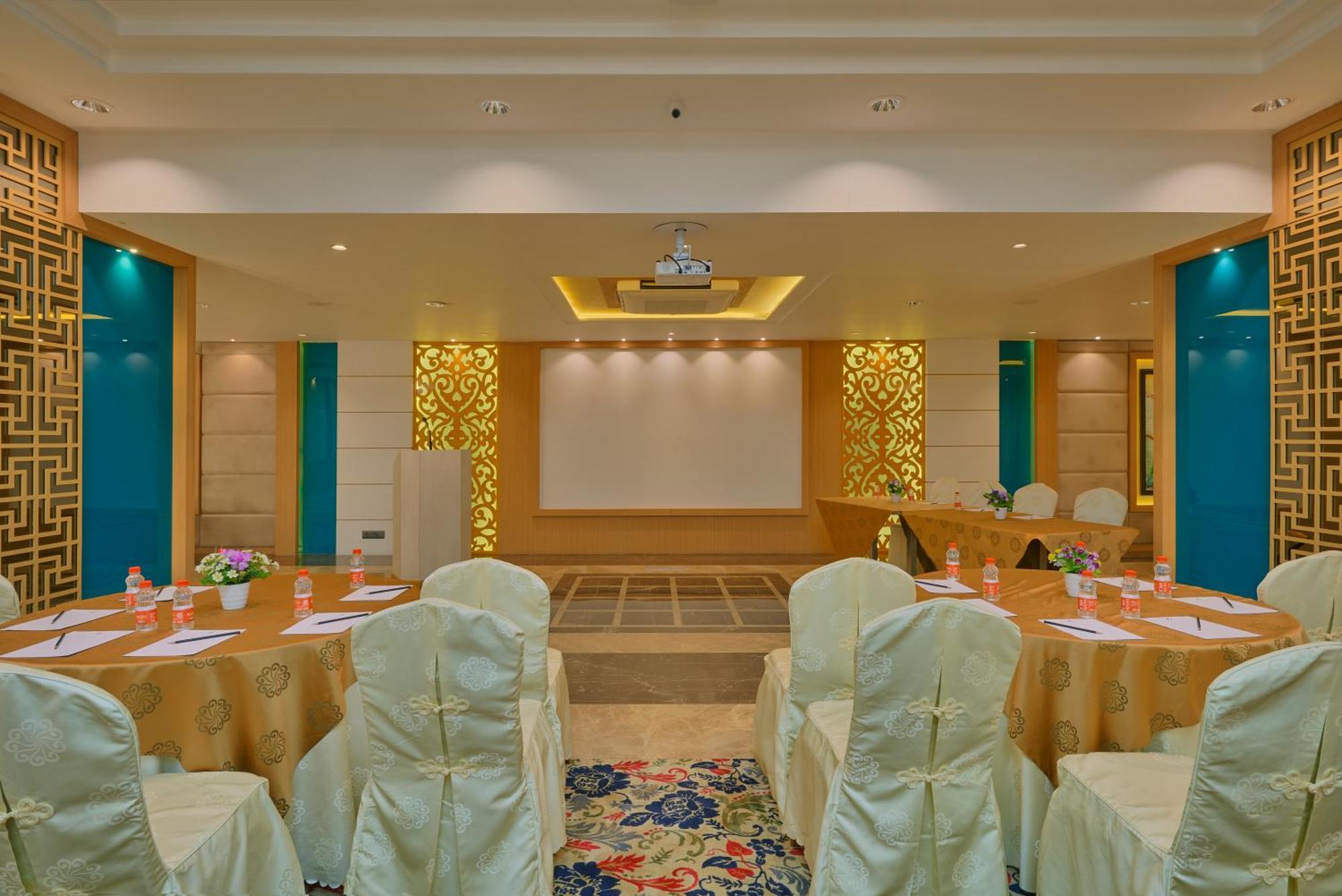 Skk Blu Hotel & Spa Udaipur Exterior photo